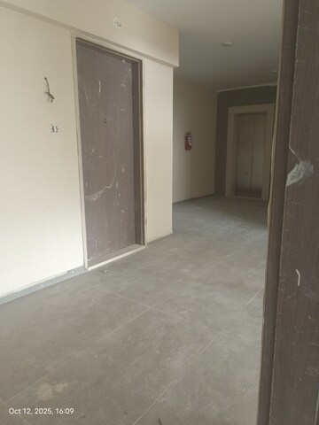 Room in 3 BHK Apartment at Ambegaon Khurd – for Sale