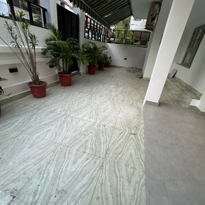 Balcony in 3 BHK Builder Floor at South Extension I – for Rent