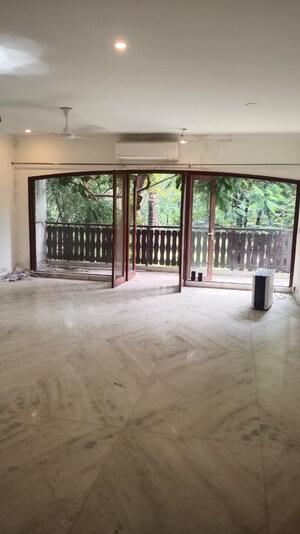Room in 4 BHK Builder Floor at Boutique Residential Apartments A 3 2, Vasant Vihar – for Rent