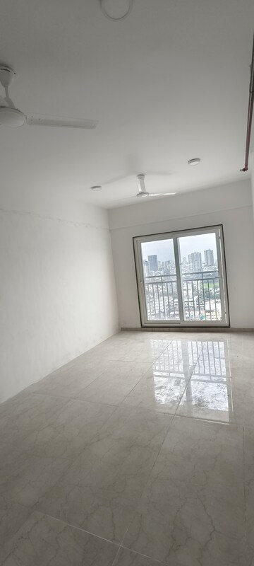 2 BHK Apartment For Rent in Shapoorji Pallonji BKC 28, Bandra East