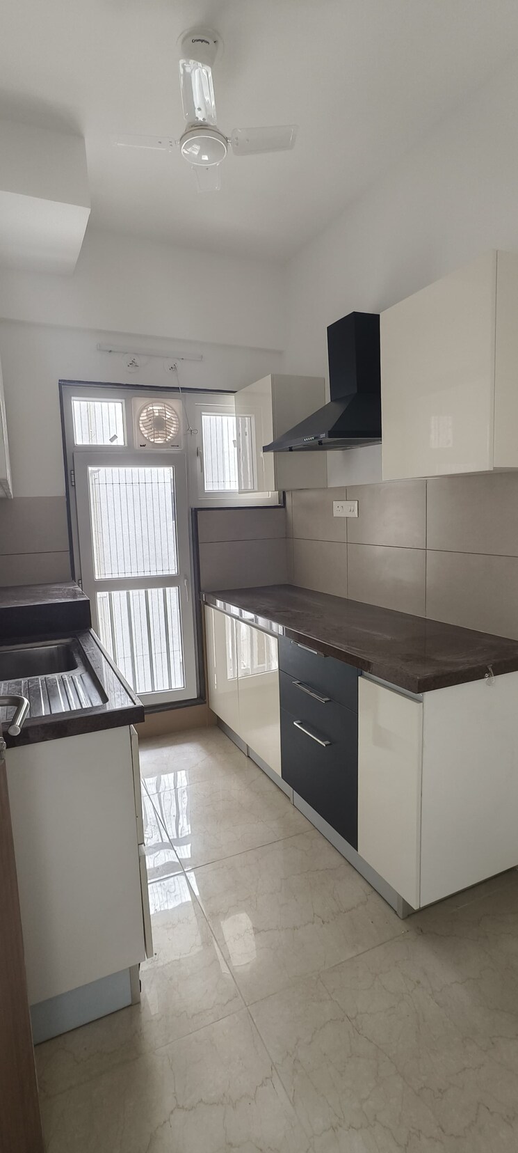 Kitchen, shapoorji-pallonji-bkc-28 2 Bedroom 712 Sq.Ft. Apartment In Bandra East Mumbai 9322365