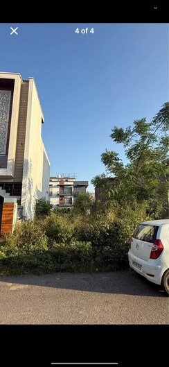Plot For Sale in Sector 80