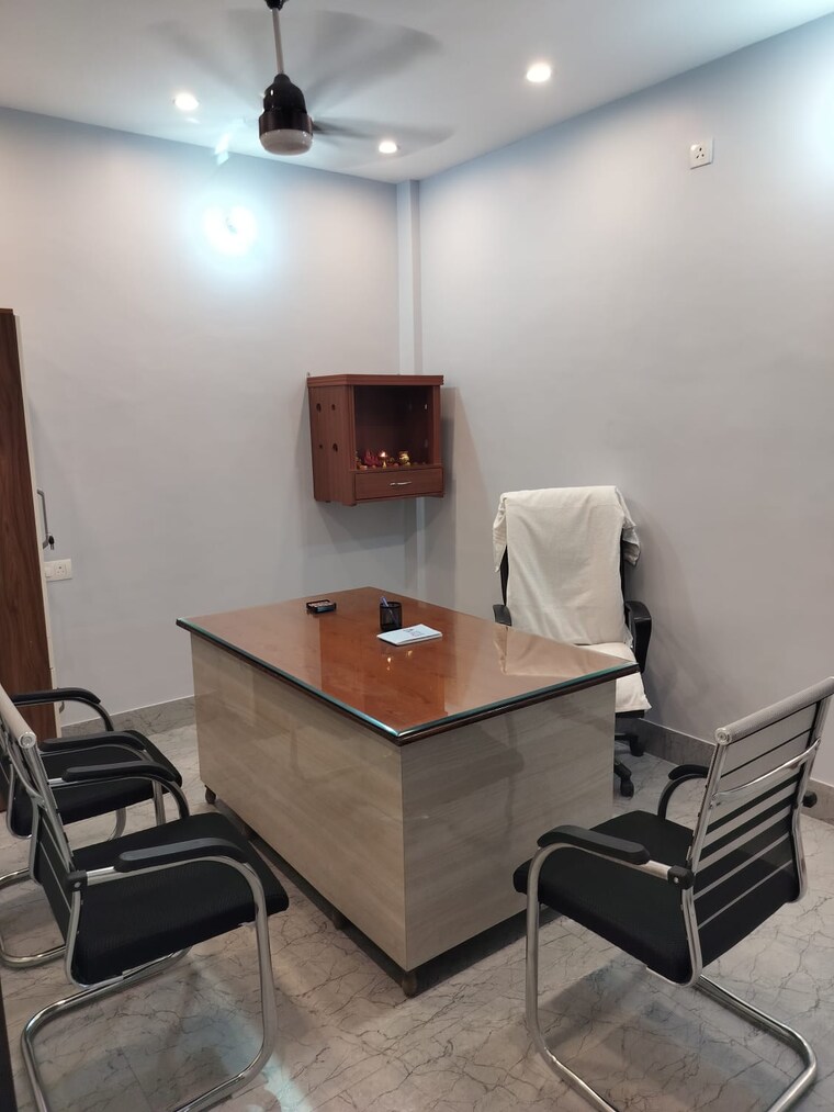 Team Area, sai-farms Commercial Office Space 1250 Sq.Ft. In Gomti Nagar Lucknow 9322376