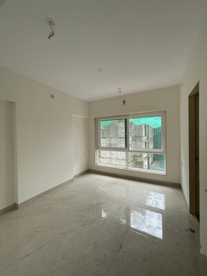 Room in 1 BHK Apartment at Naman Habitat, Andheri West – for Rent