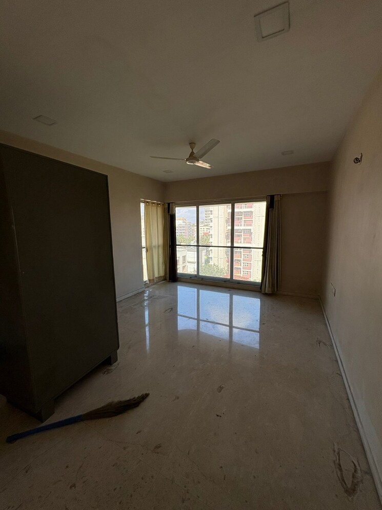 Room, ekta-iris 3 Bedroom 1100 Sq.Ft. Apartment In Khar West Mumbai 9322455