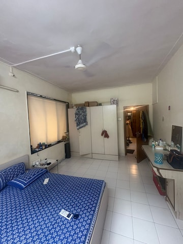 Master Bedroom in 2 BHK Apartment at Lily Cot, Santacruz West – for Rent