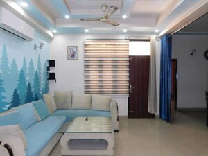 Team Area in 2 BHK Apartment at Amrapali Heartbeat City, Sector 107 – for Rent