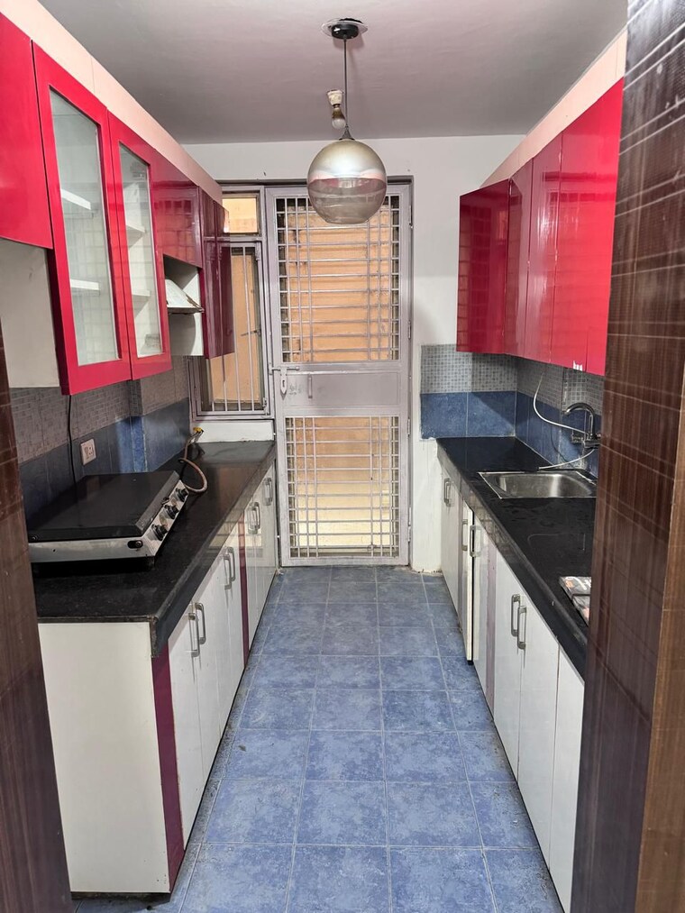 Kitchen, amrapali-heartbeat-city 2 Bedroom 1195 Sq.Ft. Apartment In Sector 107 Noida 9322487