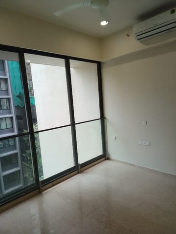 Room in 4 BHK Apartment at Radius Residency and Anand Bhuvan, Santacruz West – for Rent