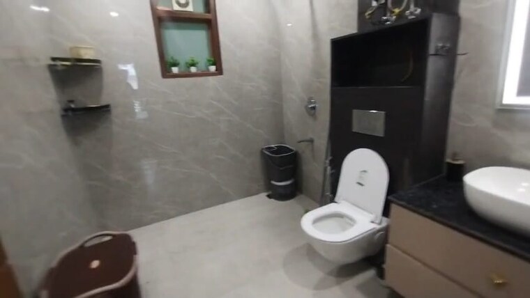 Bathroom, sector 4 3 Bedroom 250 Sq.Yd. Builder Floor In Sector 4 Gurgaon 9322509