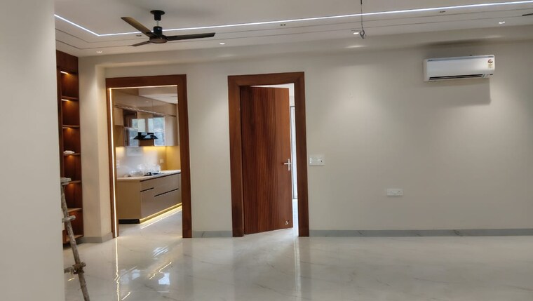 Room, sector 4 3 Bedroom 250 Sq.Yd. Builder Floor In Sector 4 Gurgaon 9322515