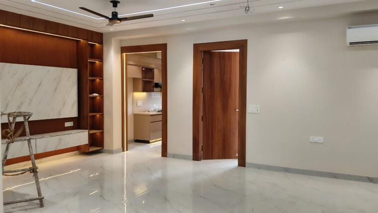 Room, sector 4 3 Bedroom 250 Sq.Yd. Builder Floor In Sector 4 Gurgaon 9322515