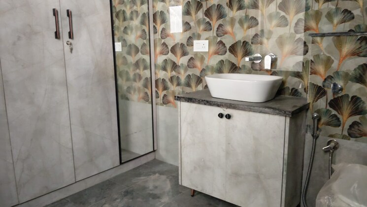 Bathroom, sector 4 3 Bedroom 250 Sq.Yd. Builder Floor In Sector 4 Gurgaon 9322515