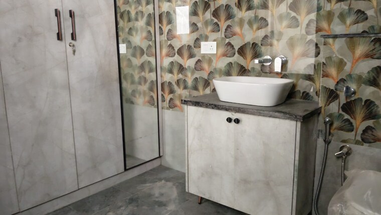 Bathroom, sector 4 3 Bedroom 250 Sq.Yd. Builder Floor In Sector 4 Gurgaon 9322515