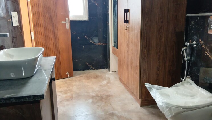 Room, sector 4 3 Bedroom 250 Sq.Yd. Builder Floor In Sector 4 Gurgaon 9322515