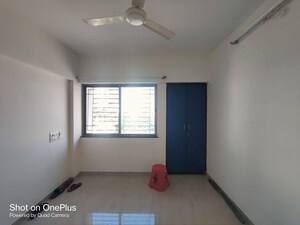 Room in 2 BHK Apartment at Shree Apartments Bavdhan, Bavdhan – for Rent