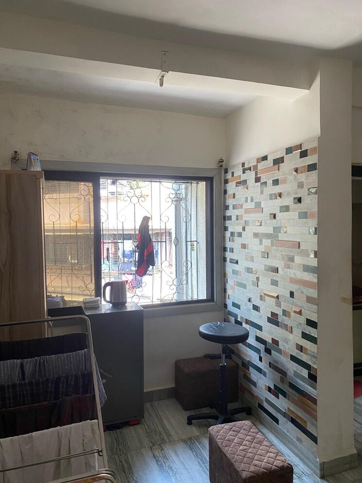 Living Room, dahisar east 1 Bedroom 450 Sq.Ft. Apartment In Dahisar East Mumbai 9322544