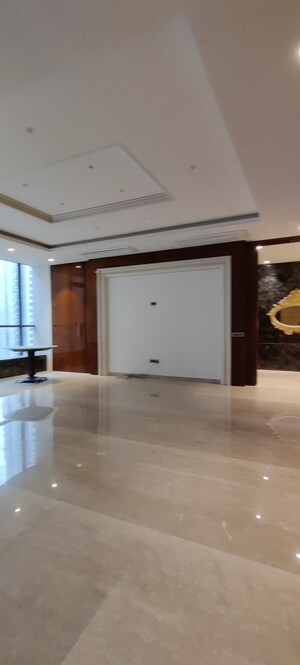 Room in  Office Space at Kamala Mills, Lower Parel – for Sale