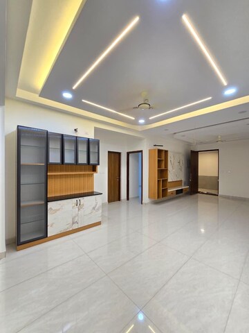 Room in 3 BHK Apartment at Prestige Beverly Hills, Kokapet – for Rent