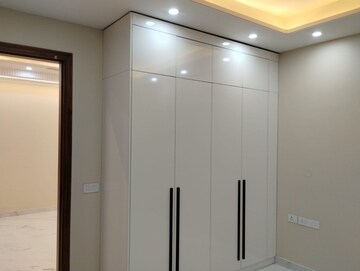 Building Lobby in 4 BHK Builder Floor at Sector 4 – for Sale