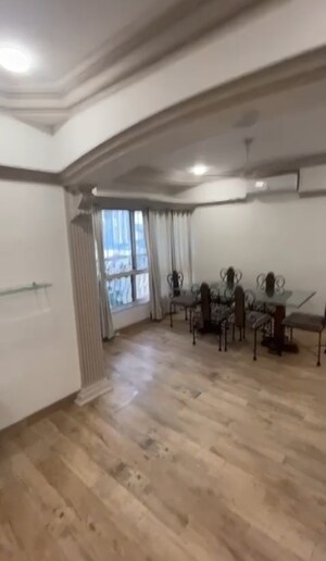 Room in 3 BHK Apartment at Riya Palace Apartment, Andheri West – for Rent
