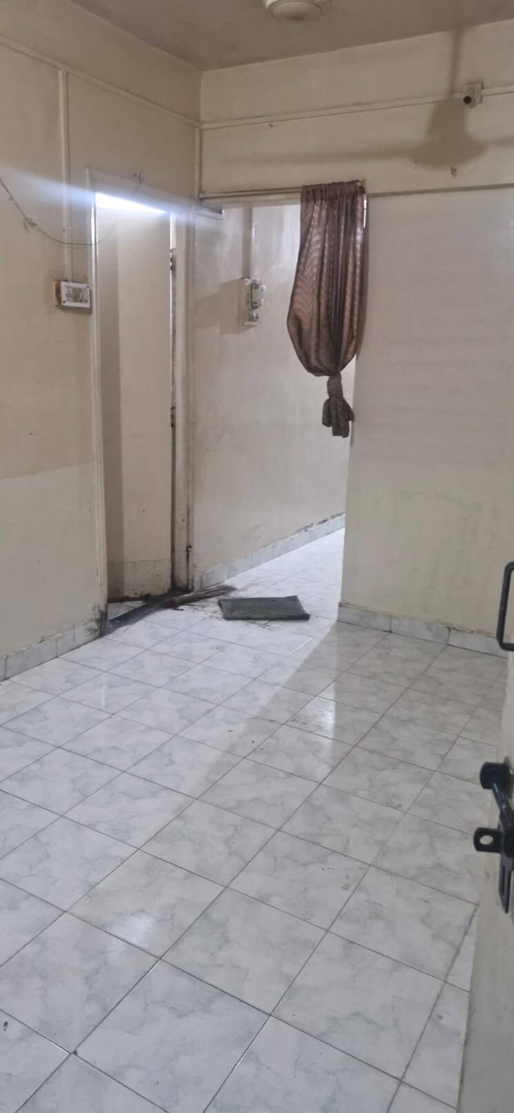 Bathroom, dhanwantari-prasat-apartment 2 Bedroom 10000 Sq.Ft. Apartment In Narayan Peth Pune 9322597