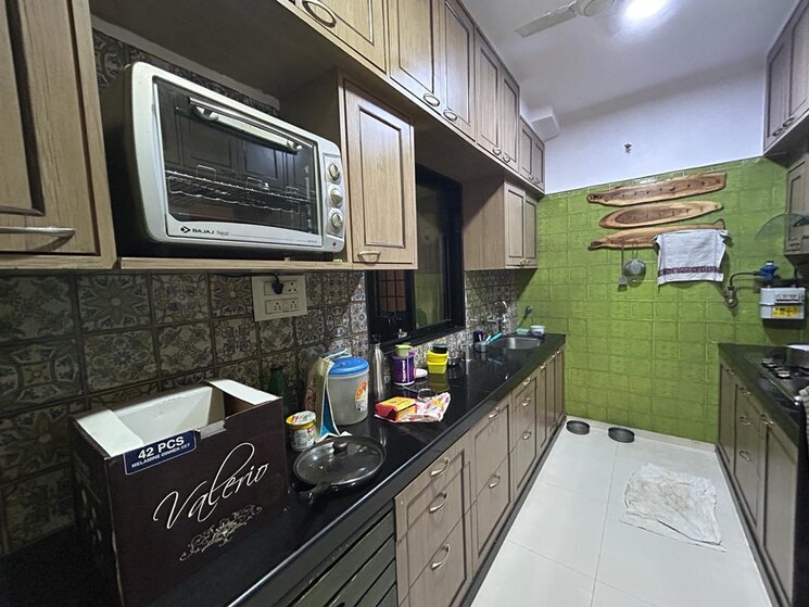 Kitchen, shashtri nagar 2 Bedroom 650 Sq.Ft. Apartment In Shashtri Nagar Mumbai 9322600