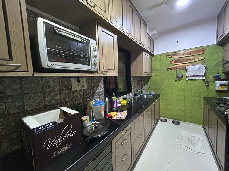 Kitchen, shashtri nagar 2 Bedroom 650 Sq.Ft. Apartment In Shashtri Nagar Mumbai 9322600