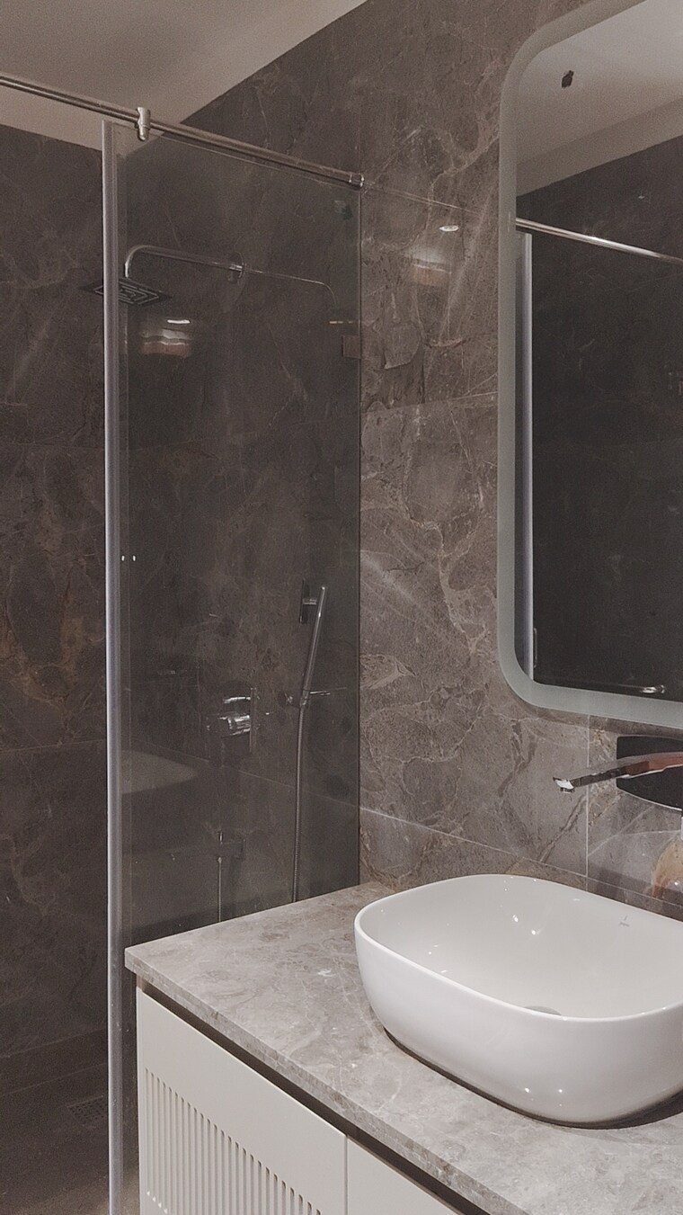 Bathroom, greater kailash i 3 Bedroom 208 Sq.Yd. Builder Floor In Greater Kailash I Delhi 9322602