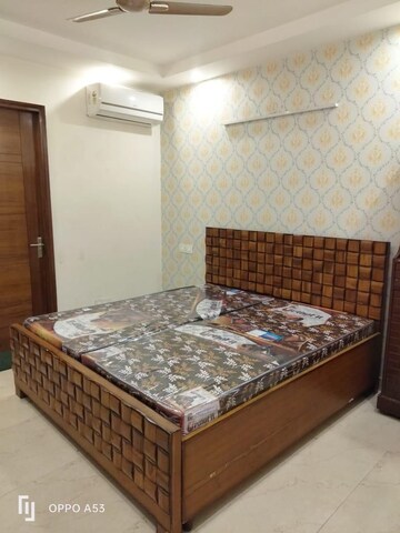Bedroom in 3 BHK Builder Floor at Sunshine Enclave, Vip Road – for Rent