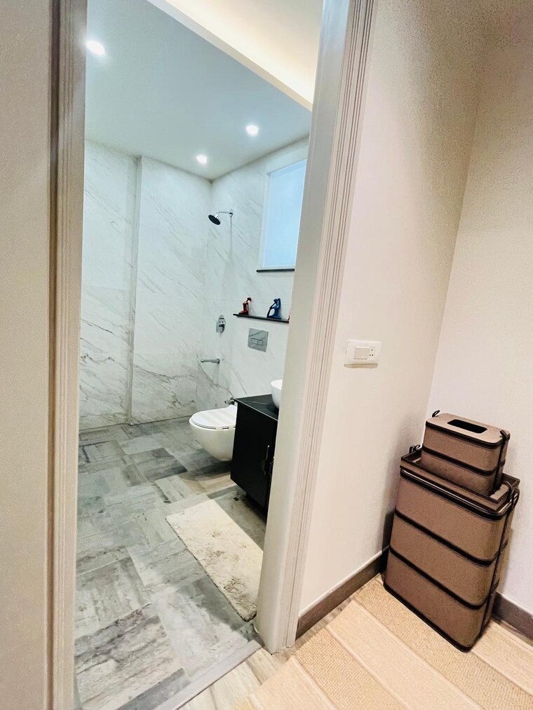 Bathroom, urban-the-zirk 3 Bedroom 1750 Sq.Ft. Apartment In Nabha Zirakpur 9322603