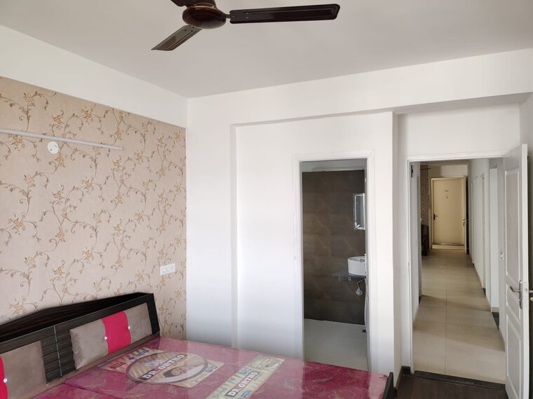 Room, international airport road 3 Bedroom 1800 Sq.Ft. Apartment In International Airport Road Zirakpur 9322540