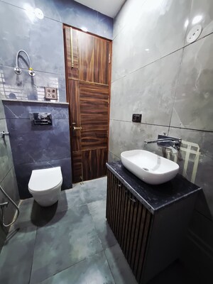 Master Bedroom in 4 BHK Builder Floor at Sector 85 – for Rent