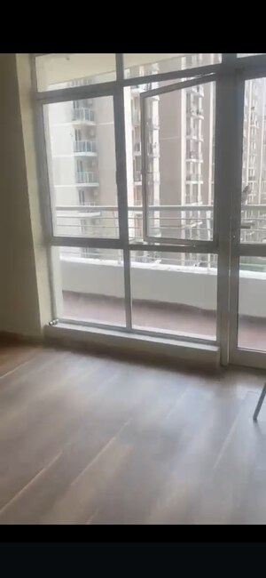 Room in 3 BHK Apartment at Raheja Vedaanta, Sector 108 – for Rent