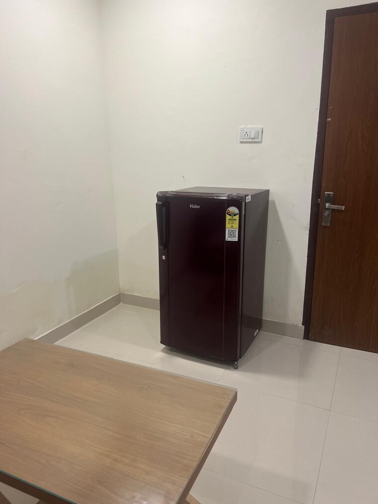 Room, vip road 1 Bedroom 690 Sq.Ft. Builder Floor In Vip Road Zirakpur 9322679