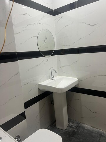 Kitchen in 1 BHK Builder Floor at Vip Road – for Rent