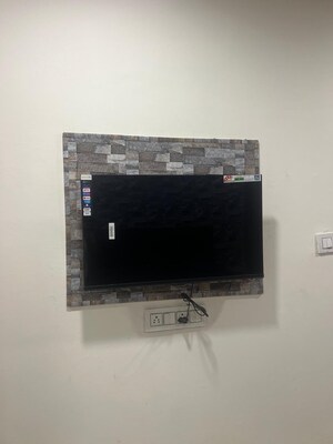 Furnished Amenities in 1 BHK Builder Floor at Vip Road – for Rent