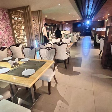 Team Area in  Showroom at Dilsukh Nagar – for Rent