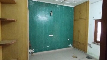 Furnished Amenities in 2.5 BHK Independent House at Sector 7 – for Sale
