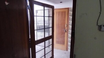 Room in 2.5 BHK Independent House at Sector 7 – for Sale