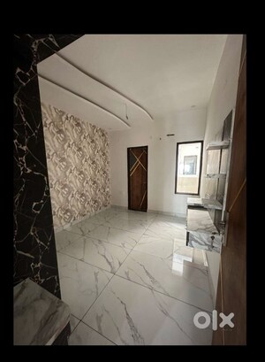 Room in 3 BHK Apartment at Singla South City, Lohgarh – for Rent