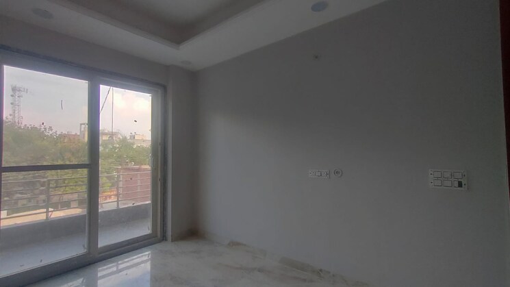 Room, sector 5 4 Bedroom 350 Sq.Yd. Builder Floor In Sector 5 Gurgaon 9322718