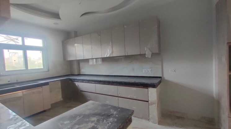 Kitchen, sector 5 4 Bedroom 350 Sq.Yd. Builder Floor In Sector 5 Gurgaon 9322718