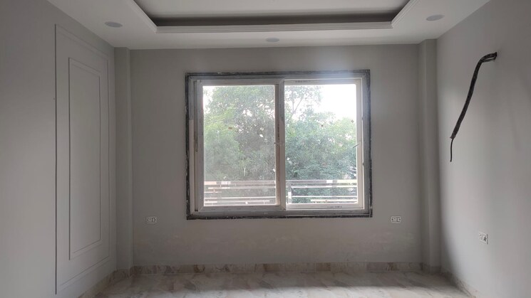 Room, sector 5 4 Bedroom 350 Sq.Yd. Builder Floor In Sector 5 Gurgaon 9322718