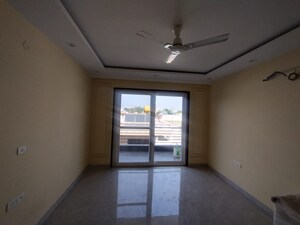 Room in 4 BHK Builder Floor at Sector 4 – for Sale