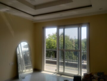 Room in 4 BHK Builder Floor at Sector 4 – for Sale