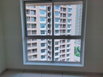 Room in 1 BHK Apartment at Godrej Green Vistas, Mahalunge – for Rent