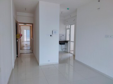 Room in 1 BHK Apartment at Godrej Green Vistas, Mahalunge – for Rent