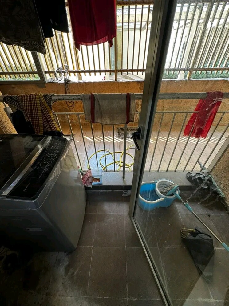 Balcony, lodha-splendora-phase-ii 3.5 Bedroom 400 Sq.Ft. Apartment In Ghodbunder Road Thane 9322799