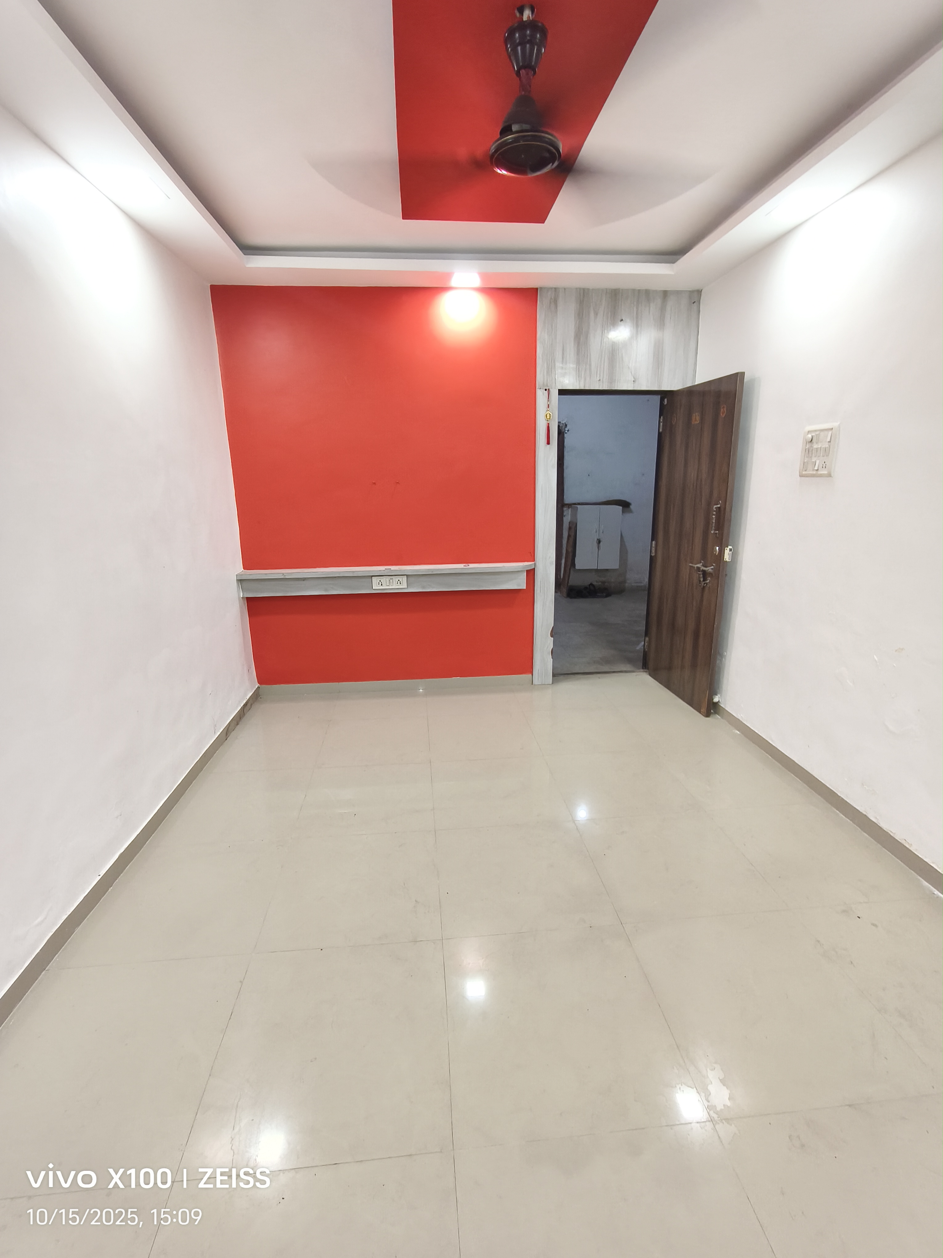 1 BHK + Extra Room Apartment For Rent in Vastu Anand Apartment